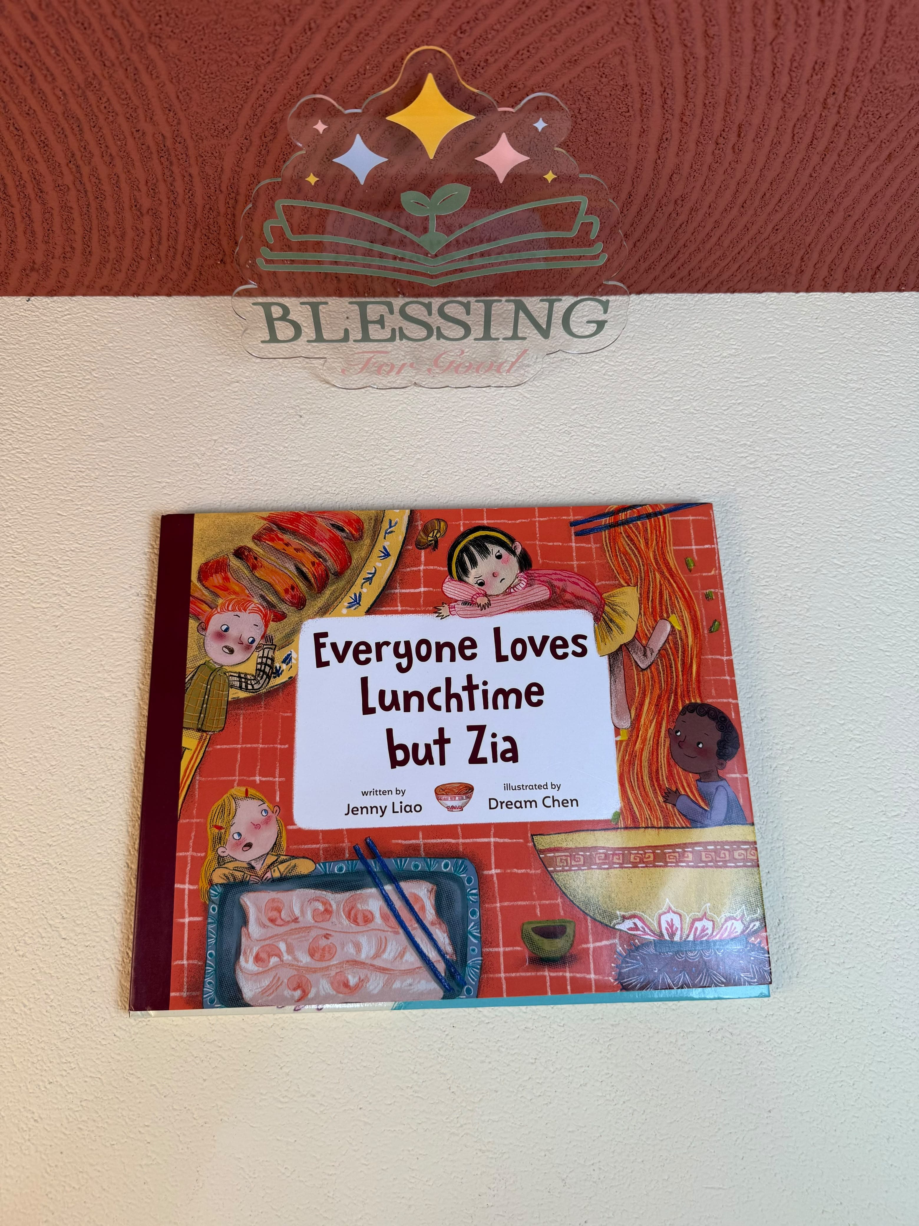 Foto Ready Stock Everyone Loves Lunchtime but Zia